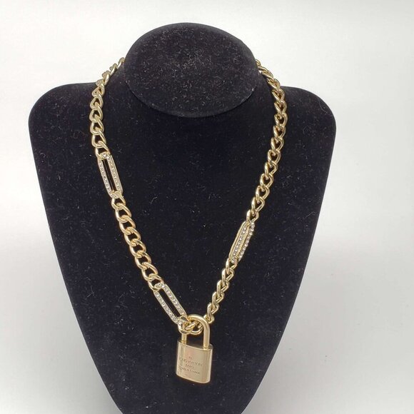 100% Auth Louis Vuitton Lock & Key with Unbranded Gold Plated Chain Necklace - Picture 3 of 11